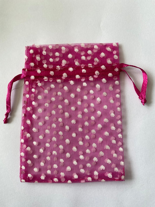 BOLSA DE ORGANZA ESTAMPADAS CHICAS 7.5x10 FUCSIA